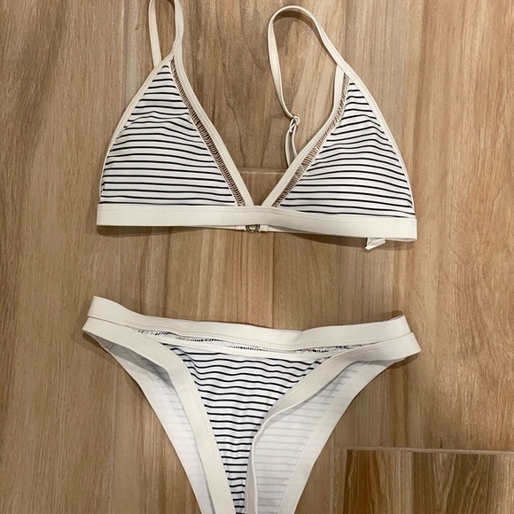 Bikini set - Picture 2 of 2